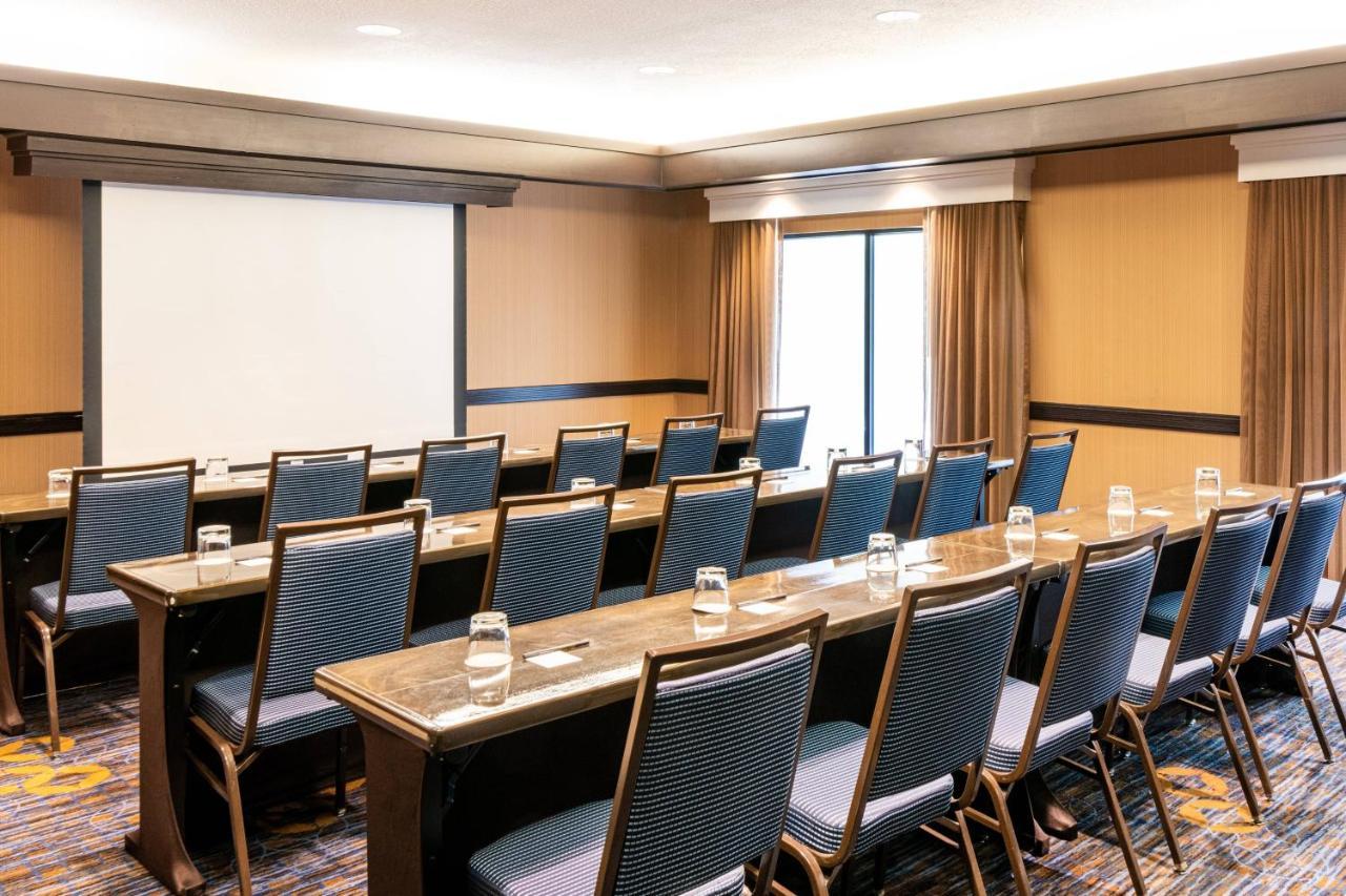 Country Inn & Suites By Radisson, Columbus-Edinburgh Eksteriør billede