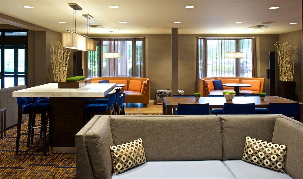 Country Inn & Suites By Radisson, Columbus-Edinburgh Eksteriør billede