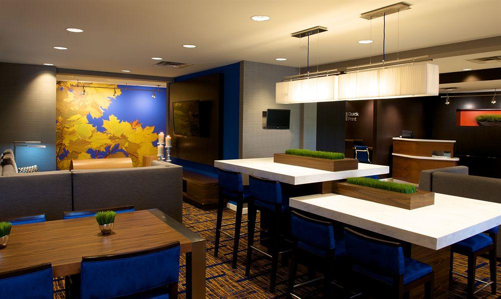 Country Inn & Suites By Radisson, Columbus-Edinburgh Eksteriør billede