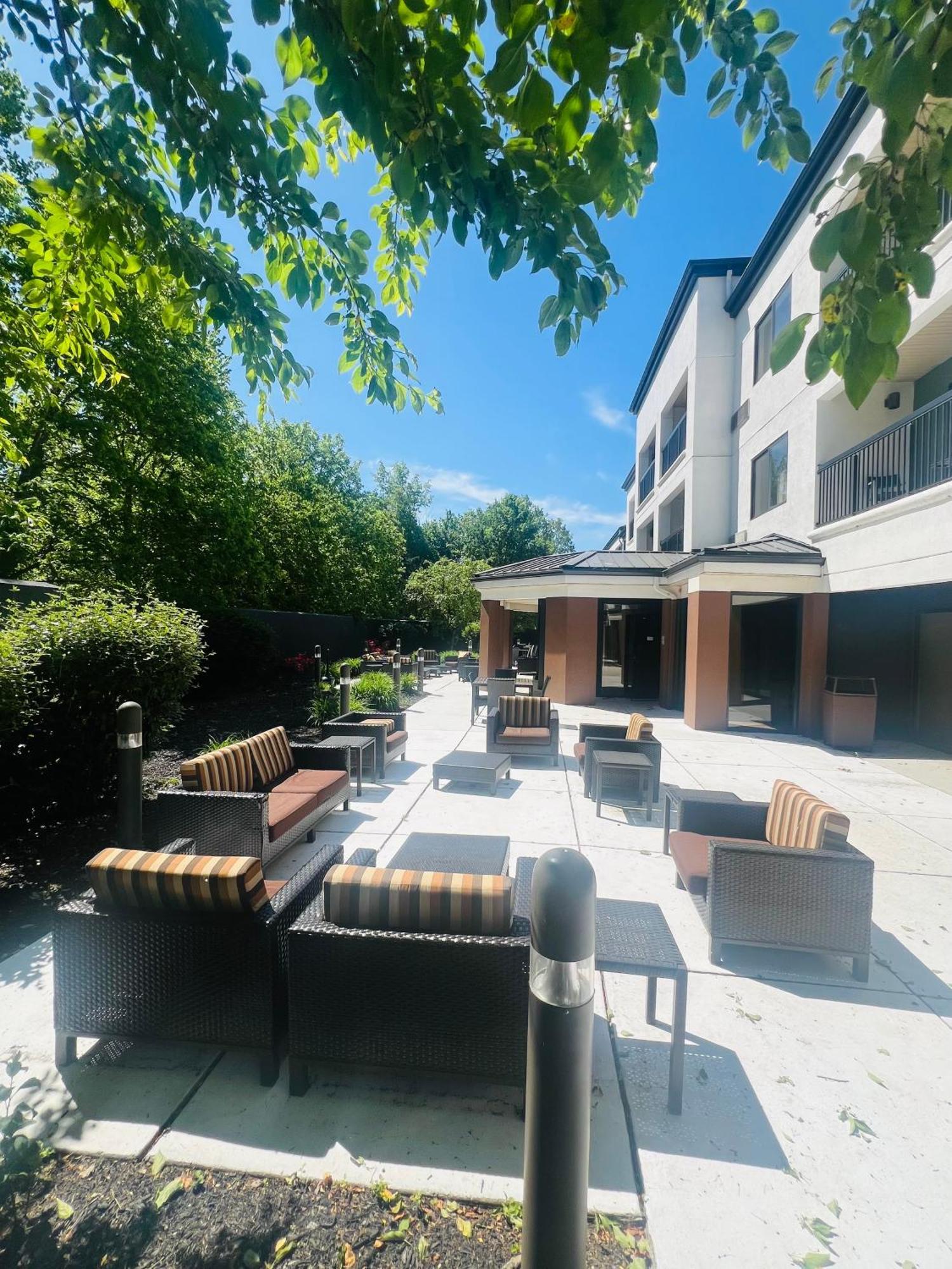 Country Inn & Suites By Radisson, Columbus-Edinburgh Eksteriør billede